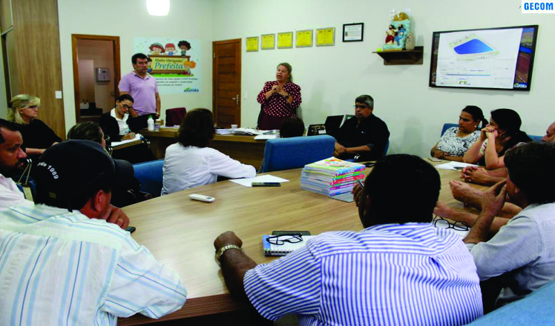 Imagem destaque notícia PREFEITA RENATA REÚNE COM SECRETÁRIOS E EXPÕE SITUAÇÃO PREOCUPANTE COM A FALTA DE REPASSES