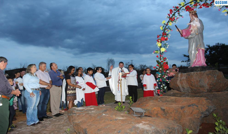 Imagem destaque notícia INAUGURAÇÃO DE PRAÇA E PROCISSÃO MARCAM O ÚLTIMO DIA DA FESTA EM LOUVOR A NOSSA SENHORA DA GUIA