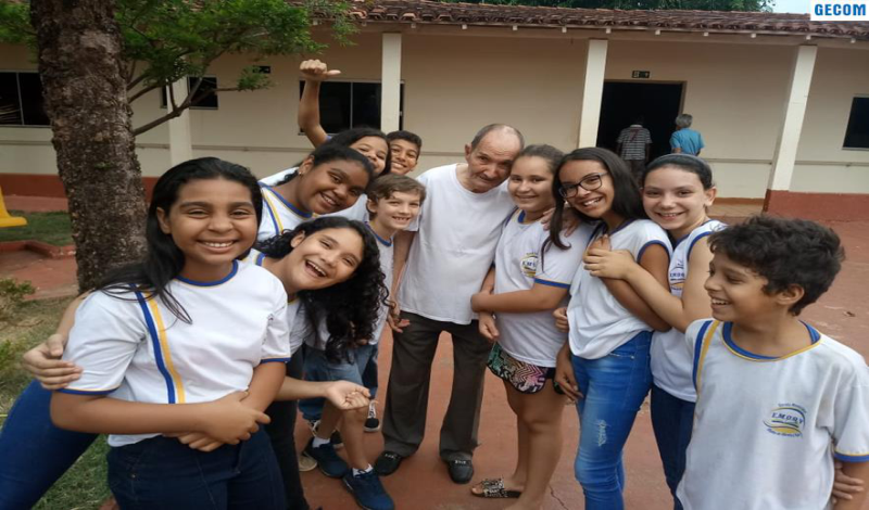 Imagem destaque notícia ALUNOS DA ESCOLA OLINTHA LEVA DOA&Ccedil;&Otilde;ES AO LAR DE IDOSOS