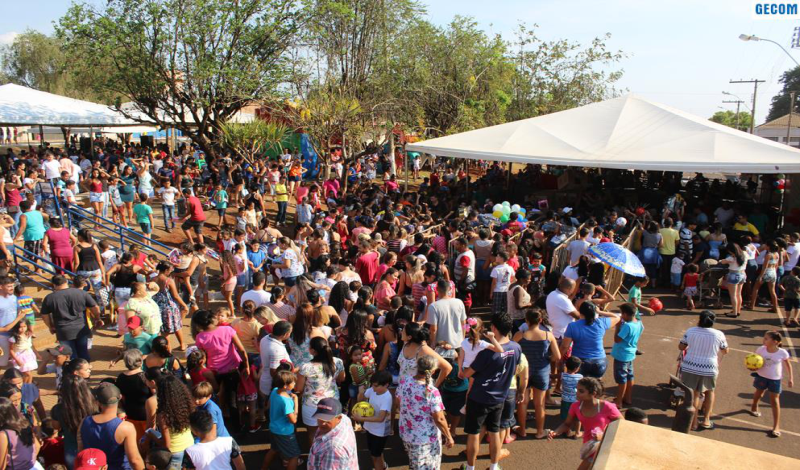 Imagem destaque notícia COM MUITA DIVERSÃO E ENTREGA DE BRINQUEDOS, PREFEITURA DE ARAPORÃ COMEMORA DIA DAS CRIANÇAS