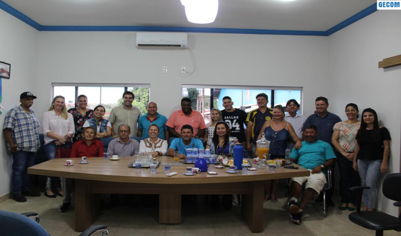 Imagem destaque notícia DEPUTADO FEDERAL ELEITO FRANCO CARTAFINA VISITA ARAPORÃ