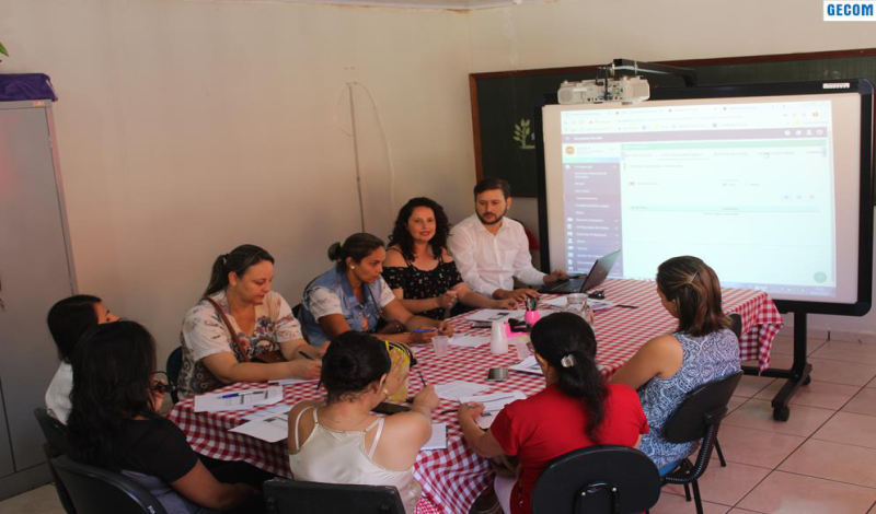 Imagem destaque notícia SEMEC ADOTA NOVO SISTEMA ACAD&Ecirc;MICO E CAPACITA EQUIPE PARA OPERA&Ccedil;&Atilde;O DA NOVA FERRAMENTA DIGITAL