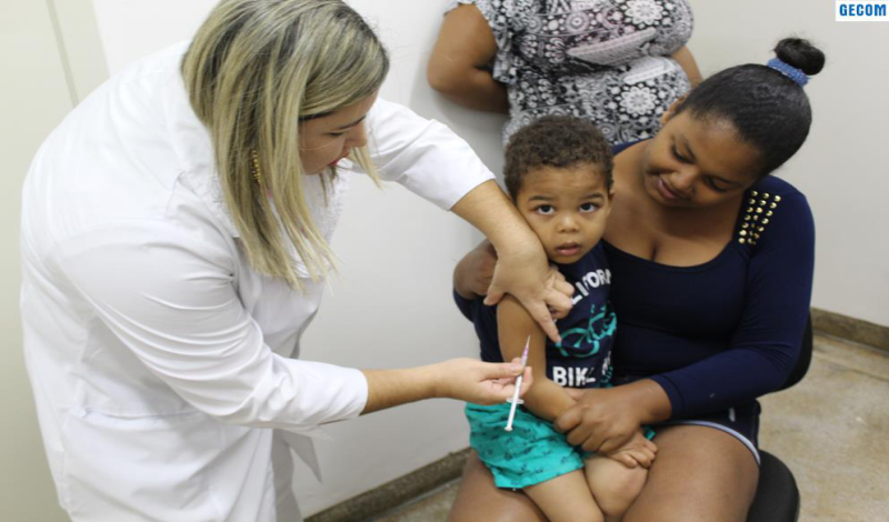 Imagem destaque notícia MUNICÍPIO MANTÉM IMUNIZAÇÃO DO CALENDÁRIO VACINAL, MAS ALERTA SOBRE FALTA DA MENINGOCÓCICA