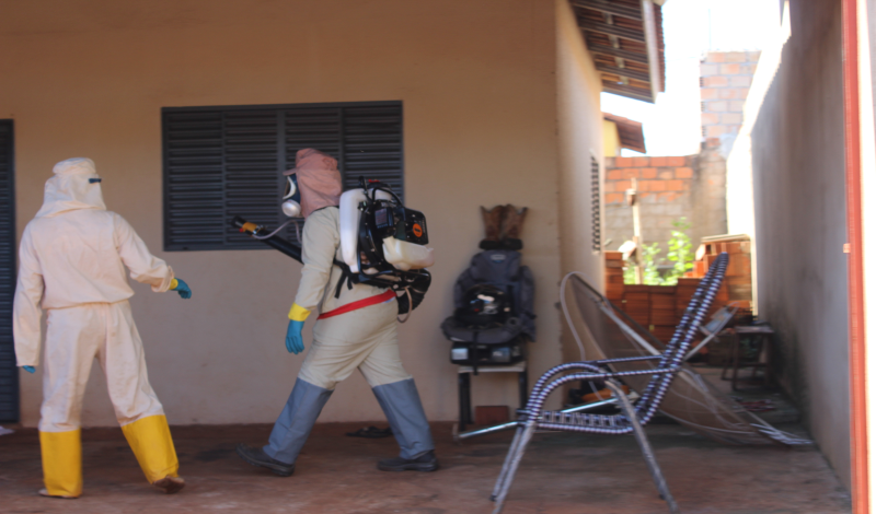 Imagem destaque notícia ENDEMIAS REALIZA BLOQUEIO CONTRA A DENGUE EM BAIRROS DE ARAPORÃ