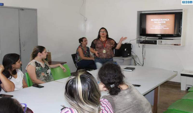 Imagem destaque notícia VISA DISCUTE NORMAS DE BIOSSEGURANÇA COM PROFISSIONAIS DA SAÚDE