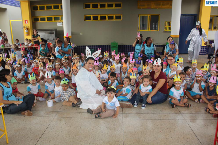 Imagem destaque notícia PREFEITURA DISTRIBUI OVOS DE CHOCOLATE PARA ALUNOS DA REDE MUNICIPAL