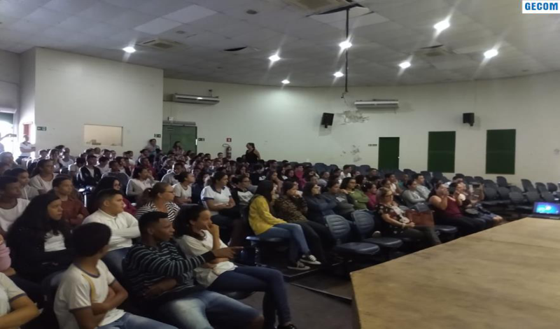 Imagem destaque notícia ALUNOS DA ESCOLA OLINTHA PARTICIPAM DE PALESTRA SOBRE BULLYNG E EXPLORA&Ccedil;&Atilde;O SEXUAL INFANTO JUVENIL