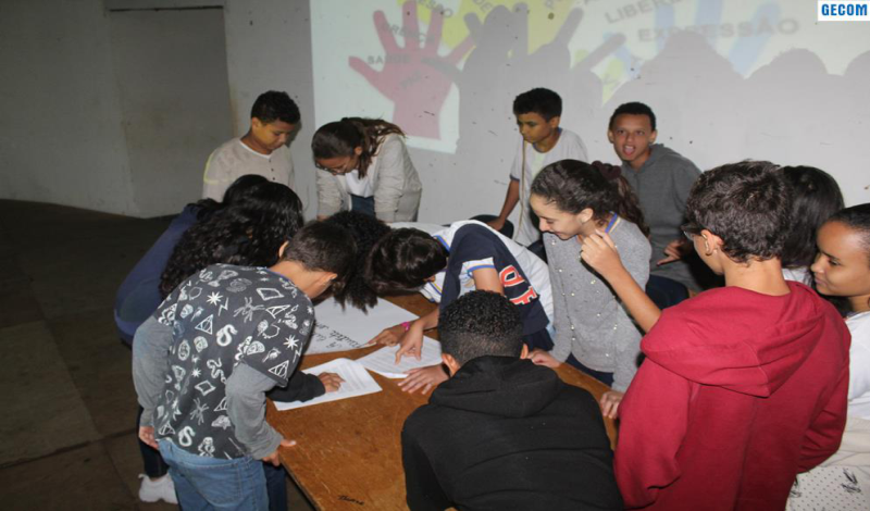 Imagem destaque notícia SA&Uacute;DE NA ESCOLA PROMOVE COM ALUNOS DEBATE SOBRE PRECONCEITO, DIREITOS HUMANOS E CIDADANIA