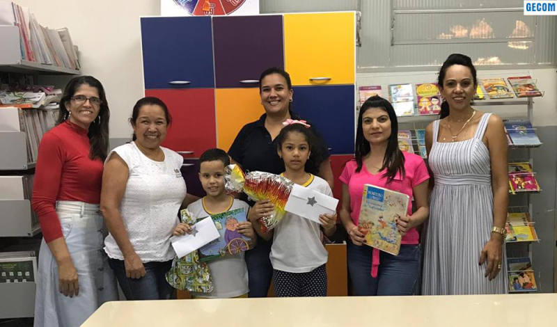 Imagem destaque notícia ALUNOS QUE SE DESTACAM NA LEITURA E ESFOR&Ccedil;O &Eacute; PREMIADO POR ESCOLA