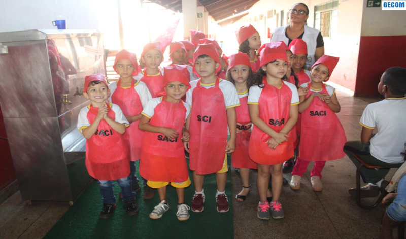 Imagem destaque notícia COM APRESENTA&Ccedil;&Otilde;ES, ESCOLA PREFEITO WILMAR ENCERRA COMEMORA&Ccedil;&Otilde;ES DO FOLCLORE
