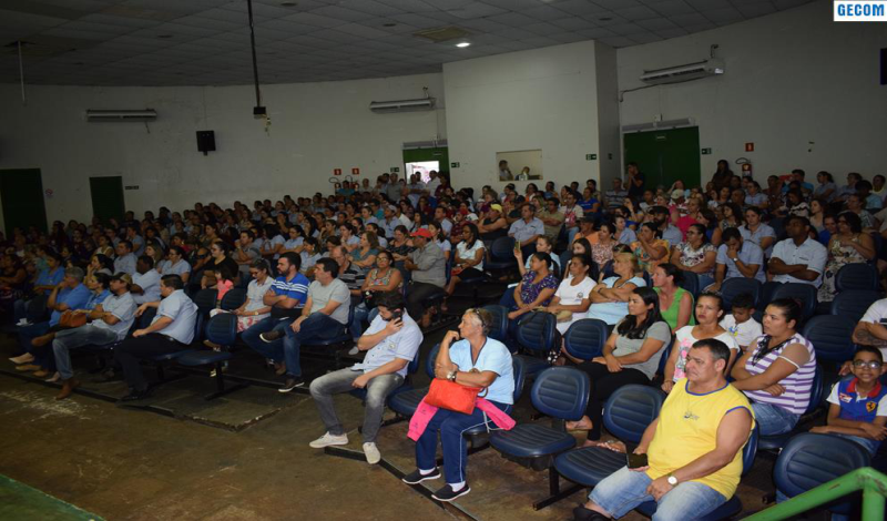 Imagem destaque notícia GOVERNO ANUNCIA PROJETO DE LEI QUE PREVÊ 10% DE AUMENTO SALARIAL E MUDANÇAS NO ESTATUTO DO SERVIDOR