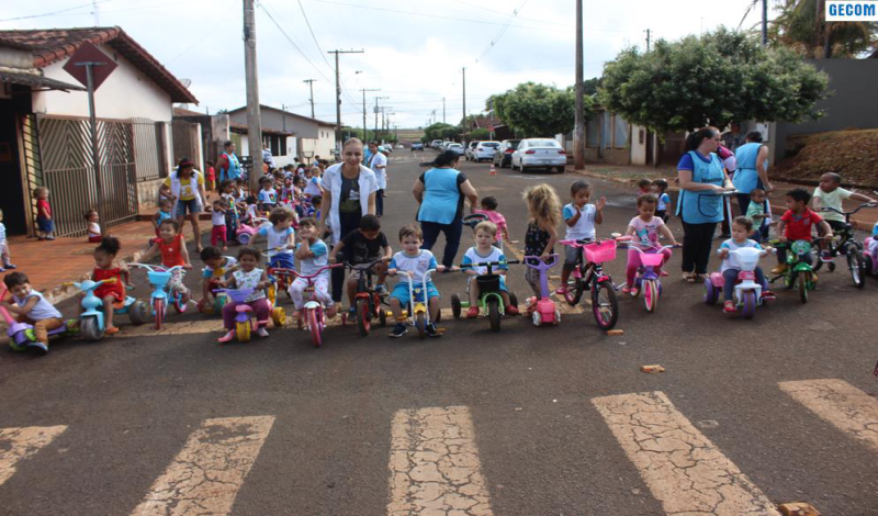 Imagem destaque notícia CEMEI EROTILDES TRABALHA COM ALUNOS CONSCIENTIZA&Ccedil;&Atilde;O E RESPEITO NO TR&Acirc;NSITO