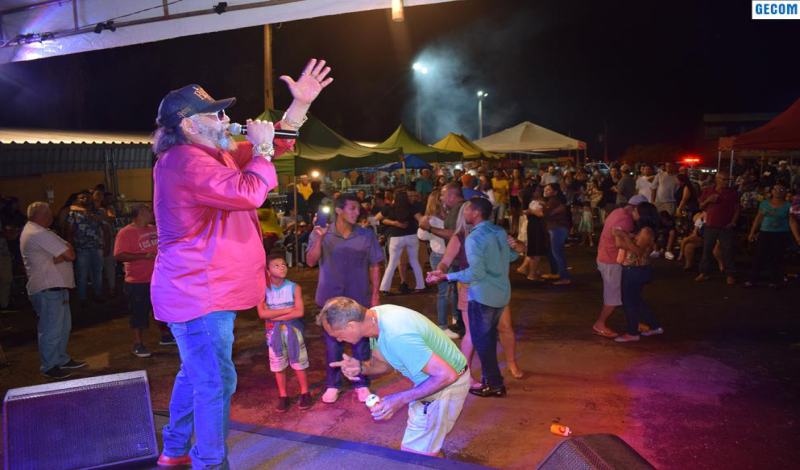 Imagem destaque notícia REFORMA DA FEIRA LIVRE É ENTREGUE EM RITMO DE FESTA