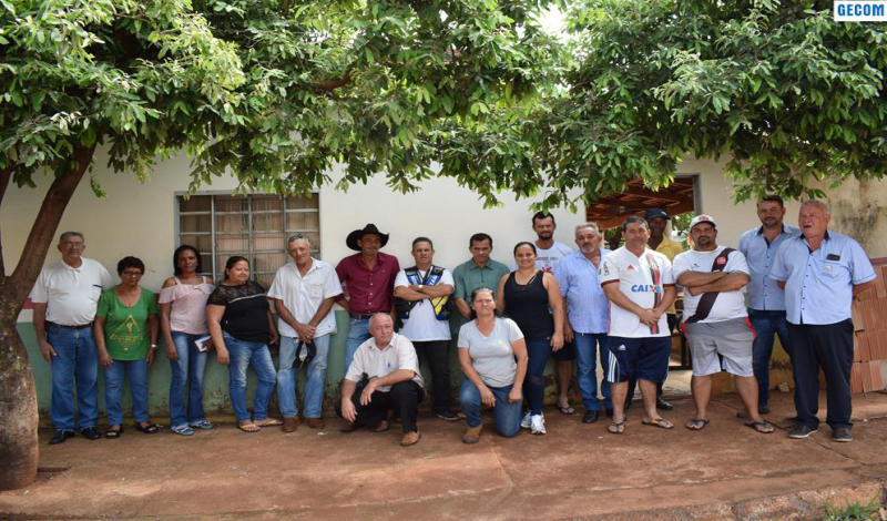Imagem destaque notícia PREFEITURA REALIZA REUNIÃO COM FEIRANTES SOBRE REVITALIZAÇÃO DA FEIRA MUNICIPAL