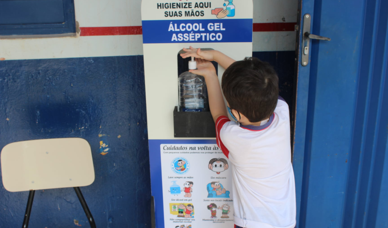 Imagem destaque notícia EDUCA&Ccedil;&Atilde;O AVALIA COMO POSITIVO O SISTEMA H&Iacute;BRIDO DE ENSINO ADOTADO EM ARAPOR&Atilde;
