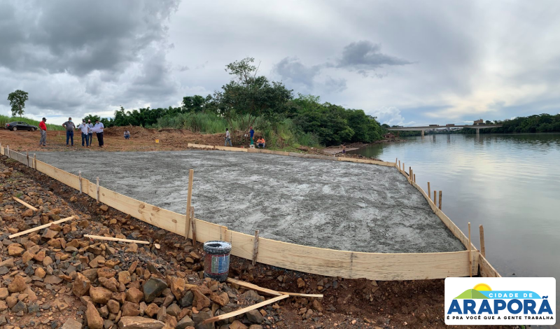 Imagem destaque notícia TEM IN&Iacute;CIO A PAVIMENTA&Ccedil;&Atilde;O DA RAMPA DE ACESSO AO RIO PARANA&Iacute;BA