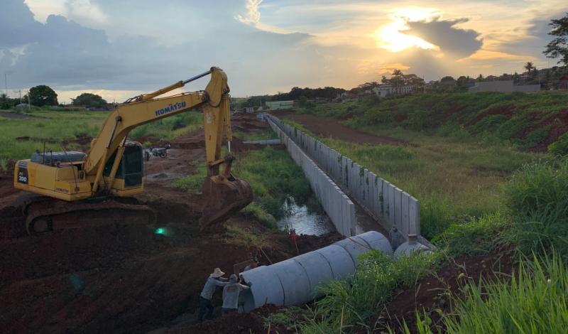Imagem destaque notícia ARAPOR&Atilde; AVAN&Ccedil;A NA OBRA DE CANALIZA&Ccedil;&Atilde;O DO C&Oacute;RREGO ALVORADA