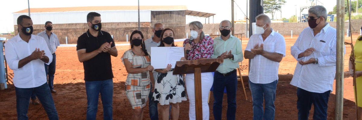 Imagem destaque notícia PREFEITURA DE ARAPOR&Atilde; CORRIGE ERRO DO PASSADO E DOA IM&Oacute;VEL PARA APAE