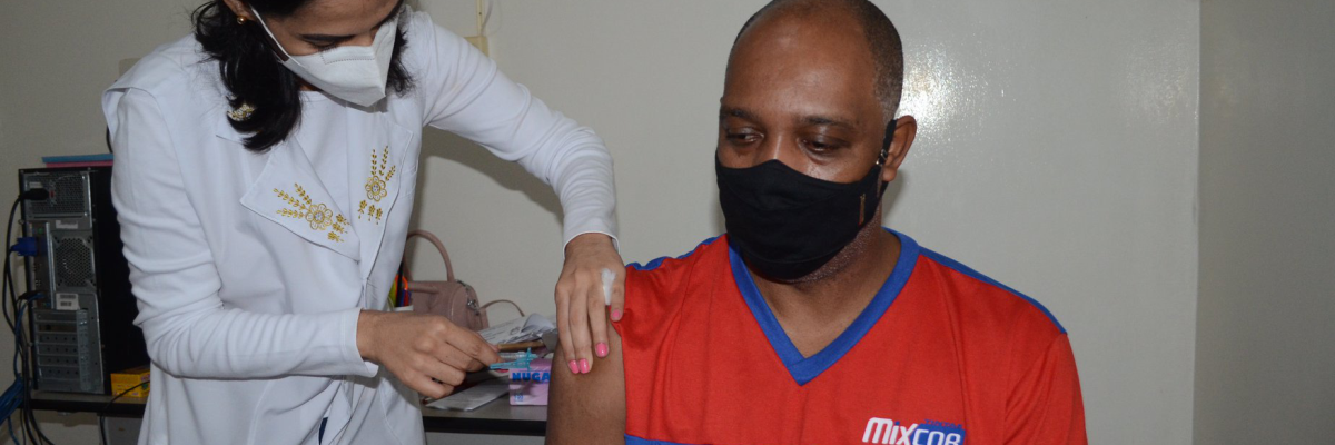 Imagem destaque notícia ARAPOR&Atilde; RECEBE E COME&Ccedil;A APLICAR 230 DOSES DA VACINA DA ASTRAZENECA