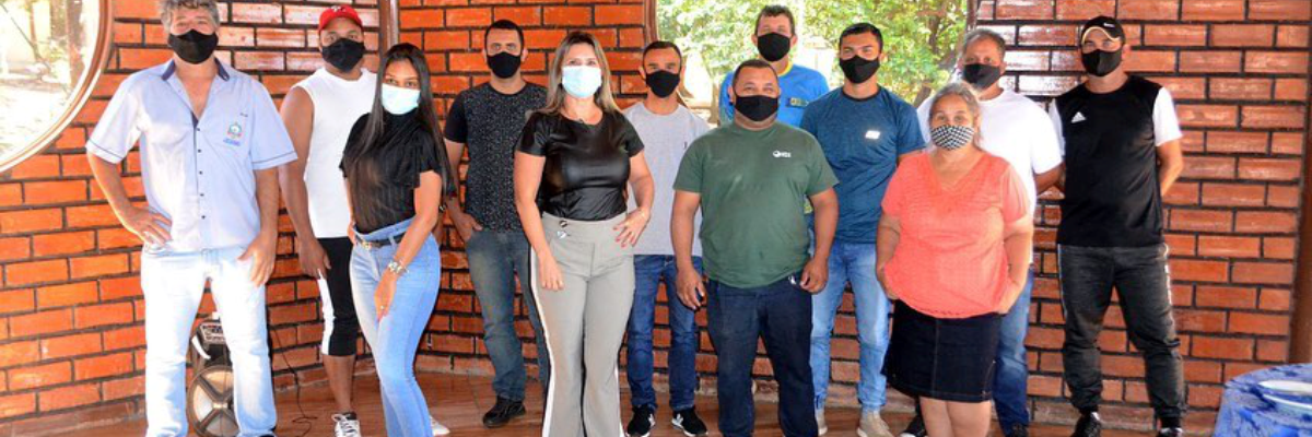 Imagem destaque notícia SECRETARIA DE ESPORTES PRESTA HOMENAGEM A EDUCADORES FÍSICOS PELO SEU DIA