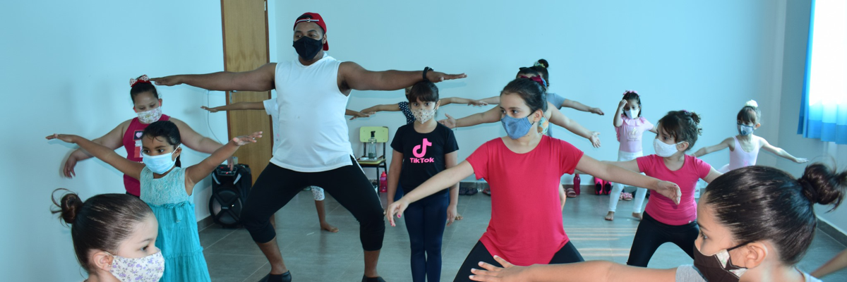 Imagem destaque notícia ARAPORÃ OFERECE AULAS DE BALLET CLÁSSICO E JAZZ