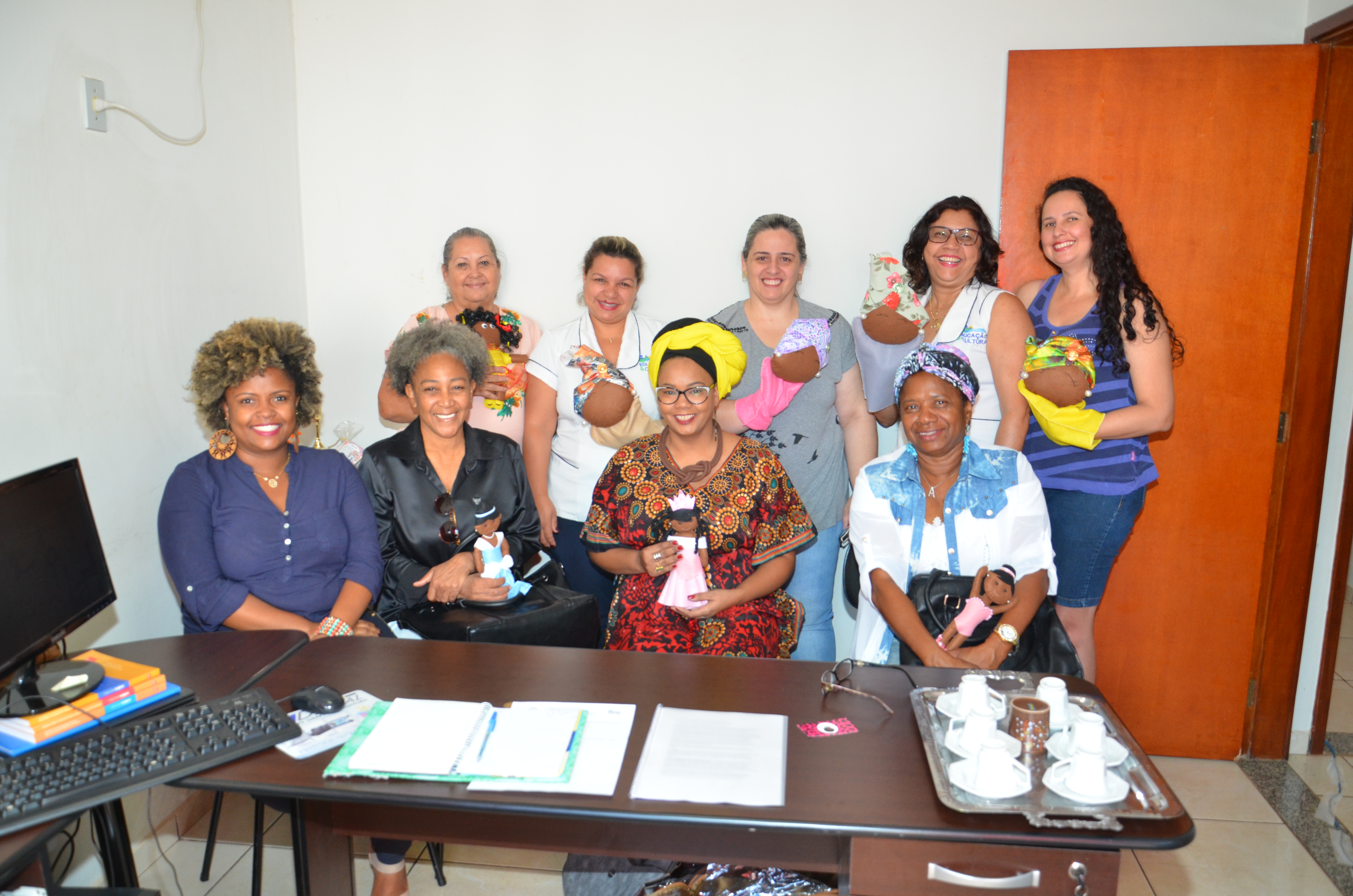 Imagem destaque notícia Autoridades discutem implantação de projeto sobre diversidade racial nas escolas