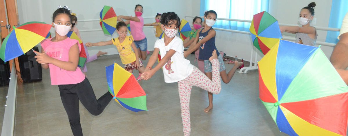 Imagem destaque notícia NOVAS BAILARINAS NO PEDAÇO
