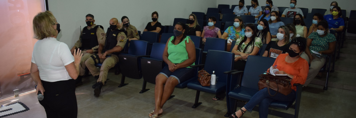 Imagem destaque notícia FORTALECIMENTO DA REDE DE PROTEÇÃO DA CRIANÇA E DO ADOLESCENTE É TEMA DE REUNIÃO EM ARAPORÃ