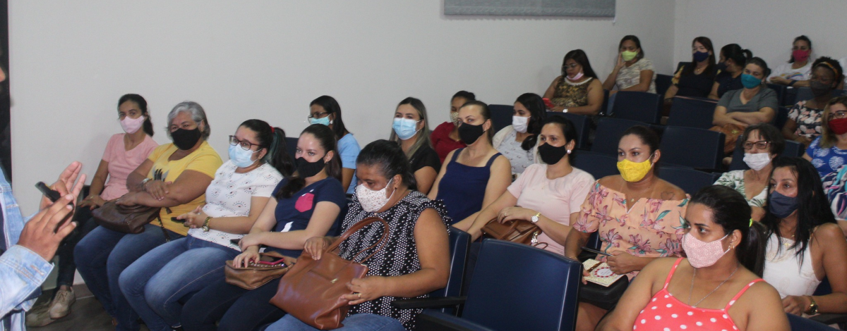 Imagem destaque notícia EDUCAÇÃO DE ARAPORÃ CAPACITA MONITORAS PARA APERFEIÇOAR CUIDADOS E APRENDIZAGEM DOS ALUNOS