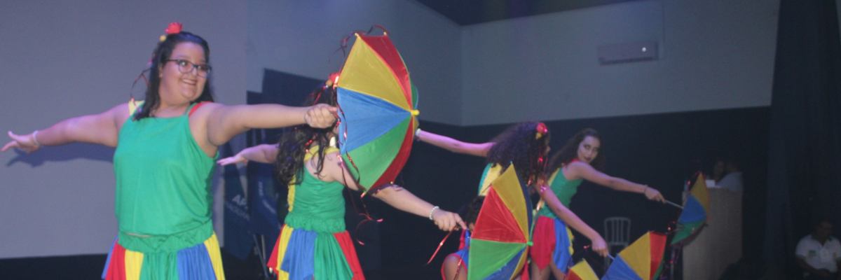 Imagem destaque notícia APAE DE ARAPORÃ PRESENTE DO FESTIVAL REGIONAL NOSSA ARTE