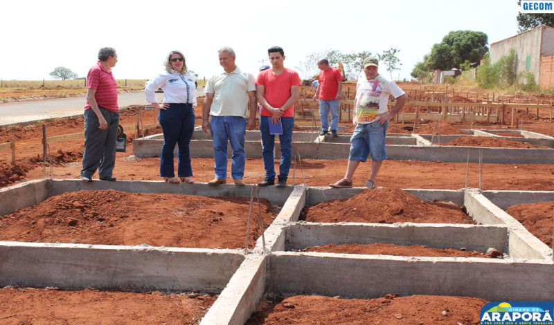 Imagem destaque notícia Prefeita reúne vereadores e visita obras da Prefeitura de Araporã