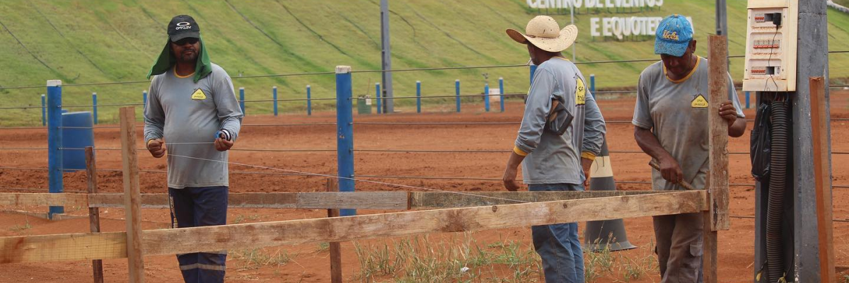 Imagem destaque notícia COMEÇA A CONSTRUÇÃO DA SEGUNDA ETAPA DO CENTRO DE EVENTOS E EQUOTERAPIA