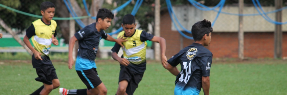 Imagem destaque notícia ATLETAS DE ARAPORÃ CHAMAM ATENÇÃO DE GIGANTES DO FUTEBOL