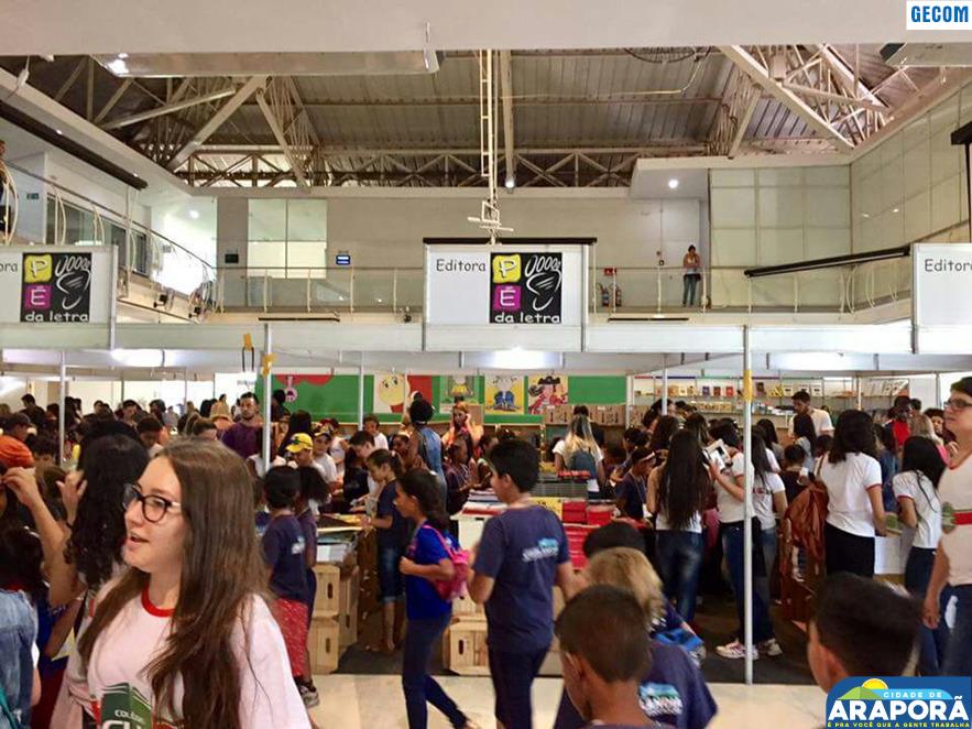 Imagem destaque notícia Alunos da Escola Olintha participam de Encontro Literário em Uberlândia