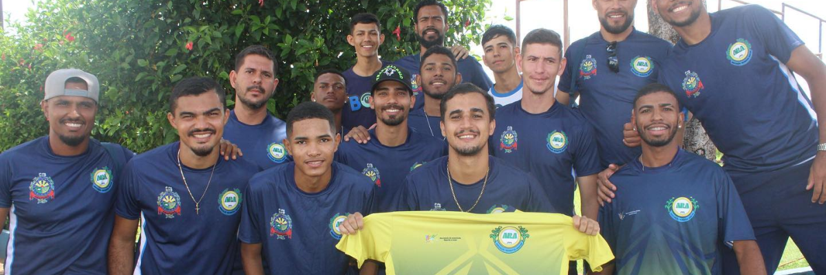 Imagem destaque notícia CENTRO ESPORTIVO DE FORMAÇÃO DE ATLETAS, RECEBE NOVO UNIFORME