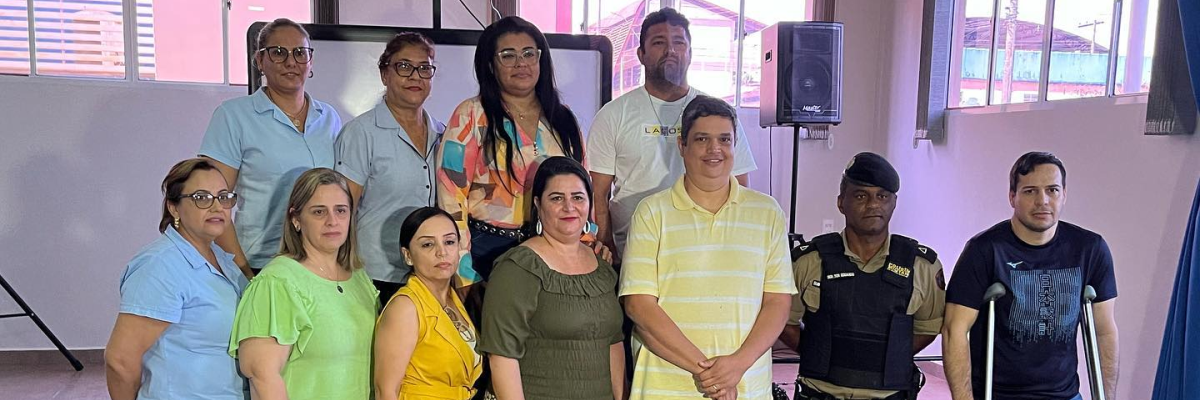 Imagem destaque notícia AUTORIDADES DE ARAPORÃ ELABORAM PLANO DE SEGURANÇA ESCOLAR EM REUNIÃO CONJUNTA