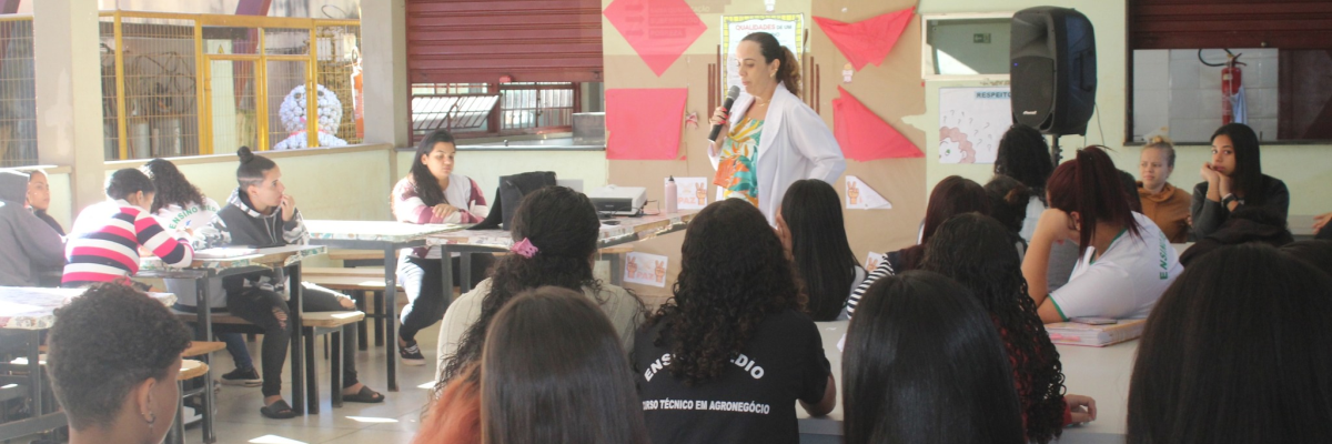 Imagem destaque notícia SAÚDE NA ESCOLA – GRAVIDEZ NA ADOLESCÊNCIA