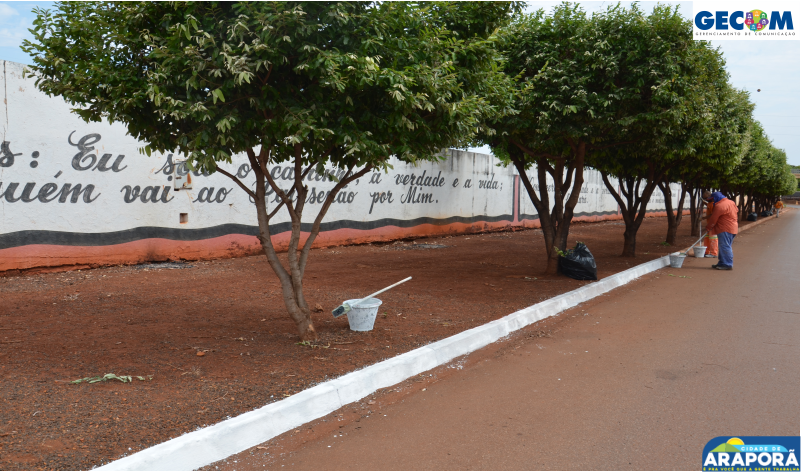 Imagem destaque notícia Prefeitura de Araporã prepara cemitério para celebrações do Dia de Finados