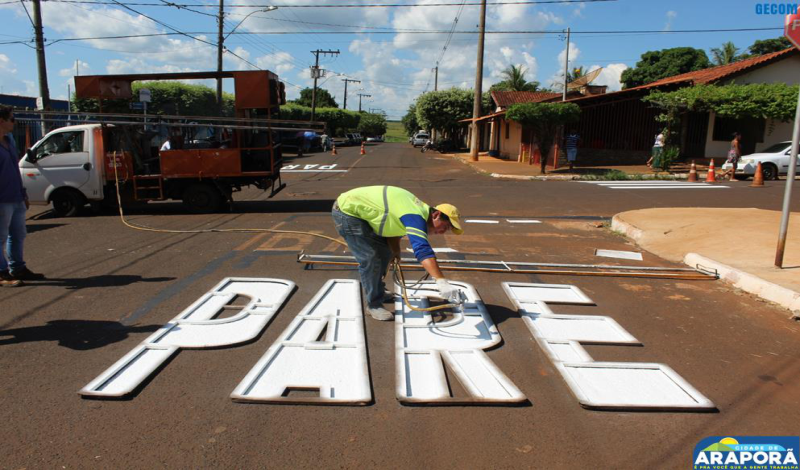 Imagem destaque notícia Prefeitura inicia pintura da sinalização de trânsito