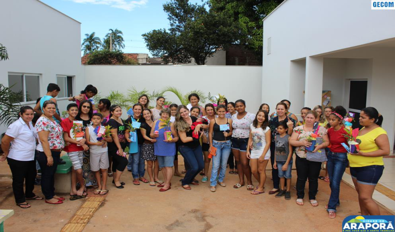 Imagem destaque notícia Crianças e adolescentes do SCFV presenteiam mães